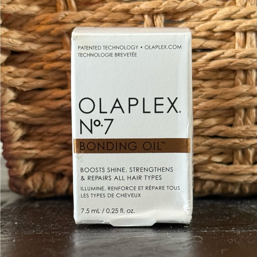 Olaplex No.7 Bonding Oil - 0.25 fl oz (3 bottles) - Picture 3 of 10